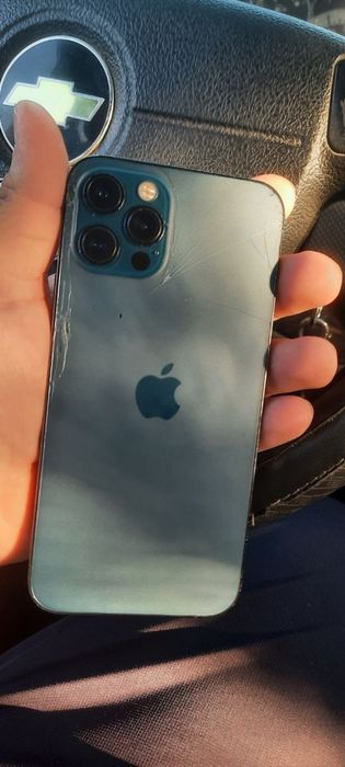 Iphone.   12 proi