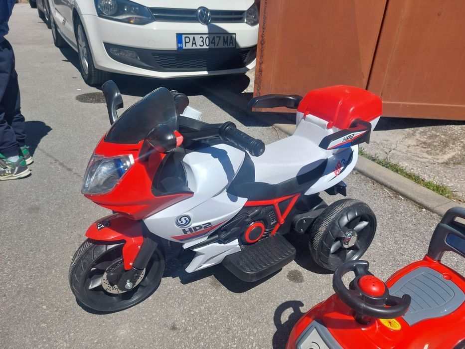 Акумулаторен мотор