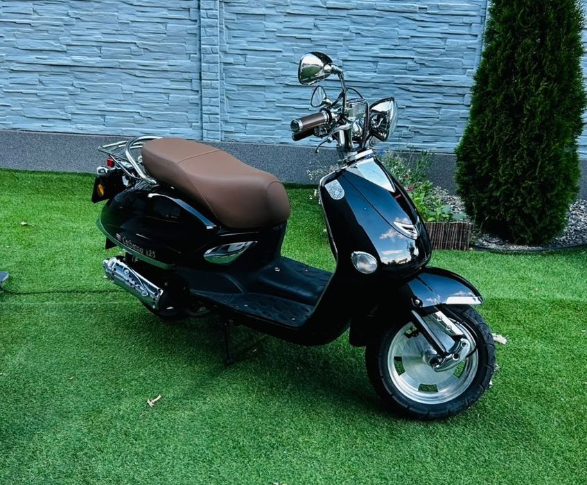 Scuter Retro Tauris Cubana 125 CC 4 T   Habana / Vespa