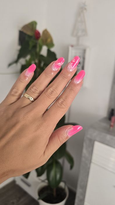 Unghii cu gel sau slim