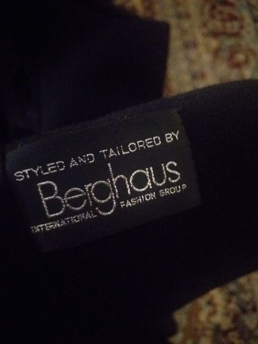 LAMA palto XL 52 razmer