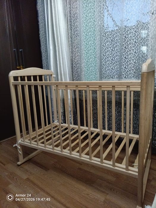 Продается детская кроватка с матрасом