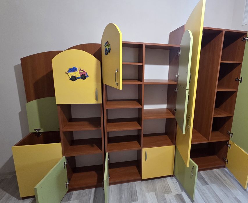 Детско обзавеждане , единично легло, гардероб,секция