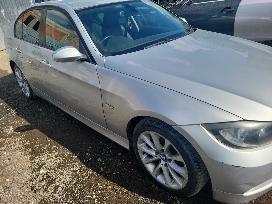 Dezmembrez bmw seria 3 e90 318i N43 an 2008 interior piele jante R17