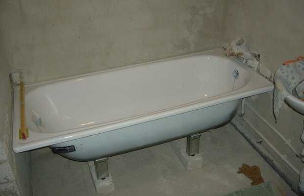 Сантехник установка батареи унитаза смесителя