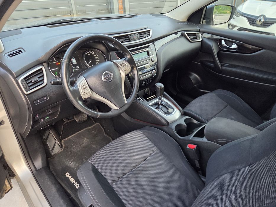 Nissan Qashqai 1.6dci 130cp automat