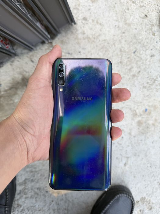 samsung a50 sotiladi 600ming