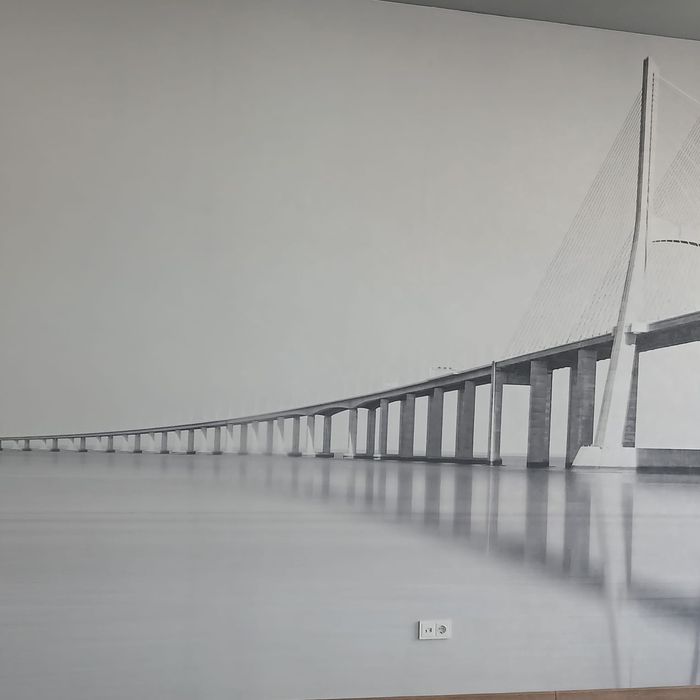 Обои и багет покраска