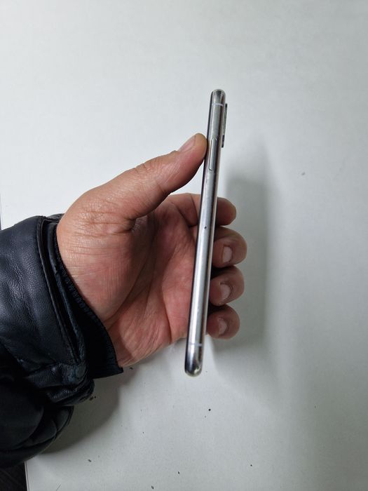 Iphone X (64GB) в идеальном состояний