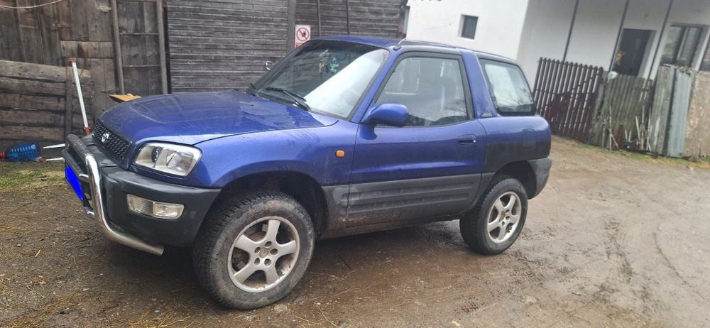 Vând Toyota Rav 4 4×4