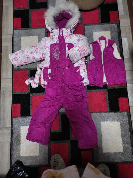 Продам комбинезоны детские