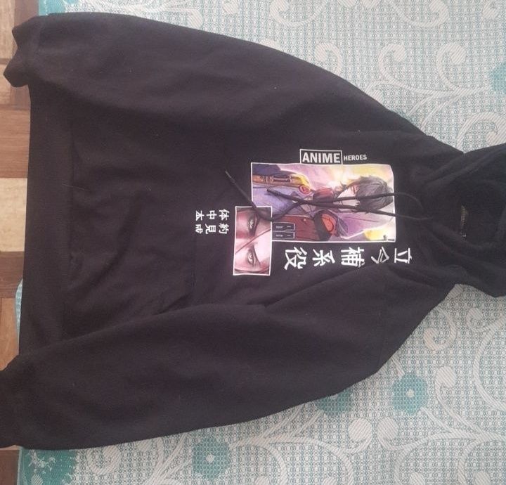 худи с аниме принтом