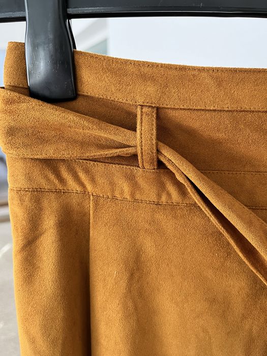 Fusta dama ,mai frumoasa in realitate