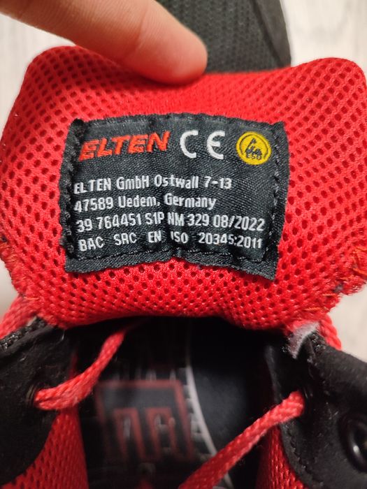 Мужские высокие кроссовки