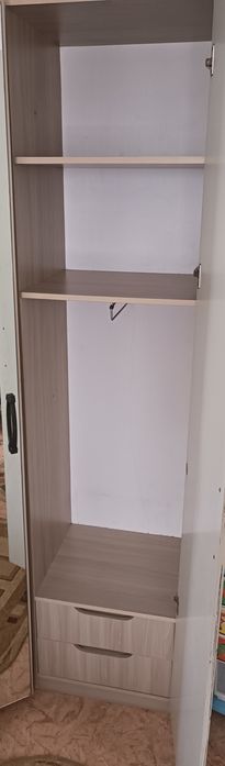 Продам шкаф угловой