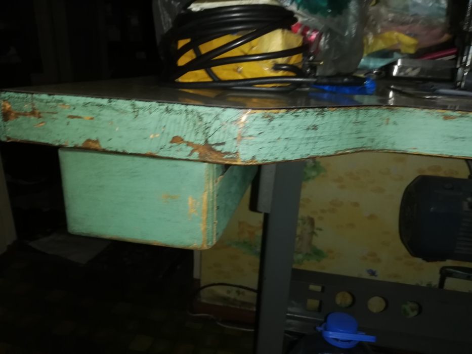 Продам швеиныи машина