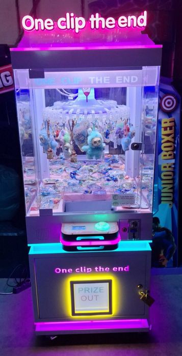Вендинг автомат за играчки машина кран pink date clip claw machine
