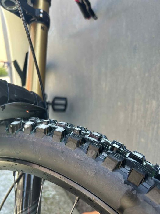 Bicicleta downhill: YT tues CF PRO RACE 27,5