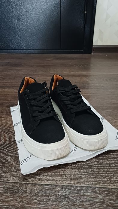 Продам кеды 40размер