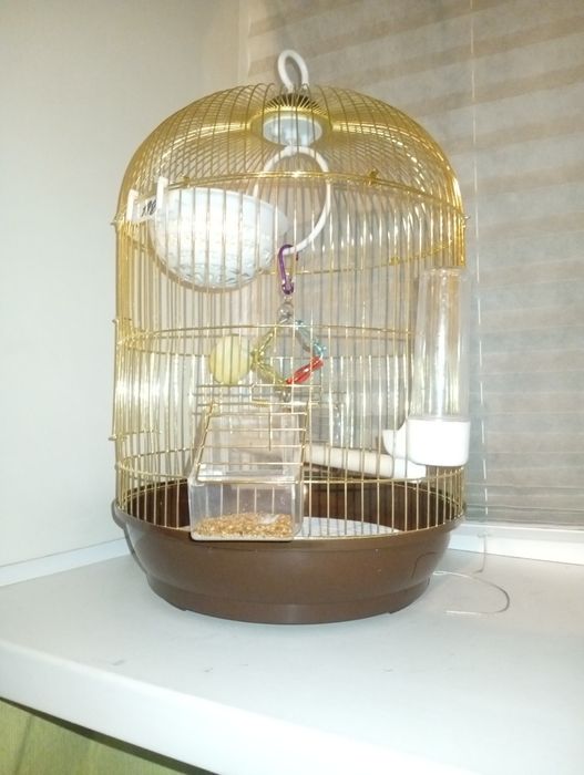 Продам новую клетку для попугаев