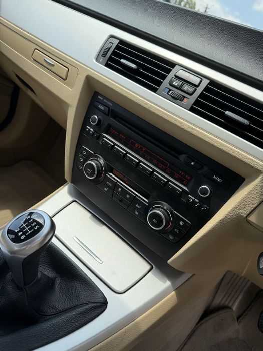 Radio cd bmw e90 e91 92 e93 e87 e81 e82 e88 e84