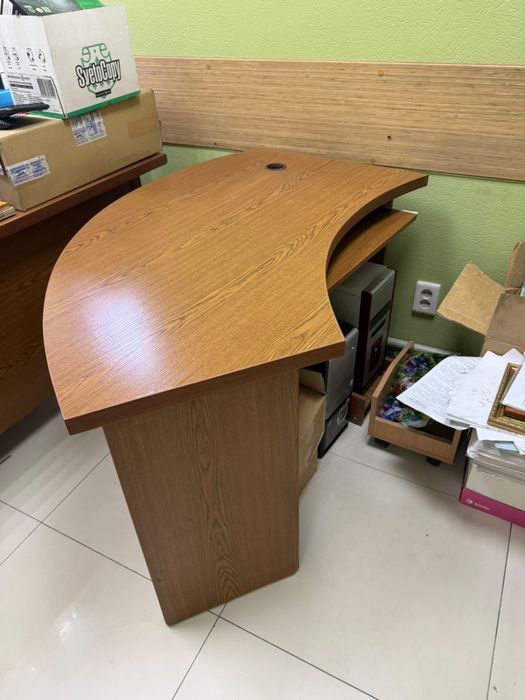 Продам письменный стол