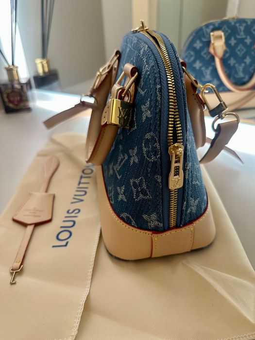 Louis Vuitton Geanta de mãnã alma LV