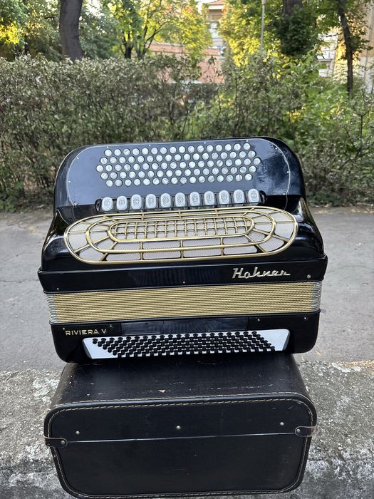 Acordeon acordion Hohner Riviera 5 cu 120 de basi