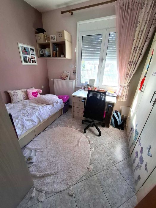 Продава двуетажна къща 92 м2 с двор 400 м2 в Паралия Каряни, Гърция