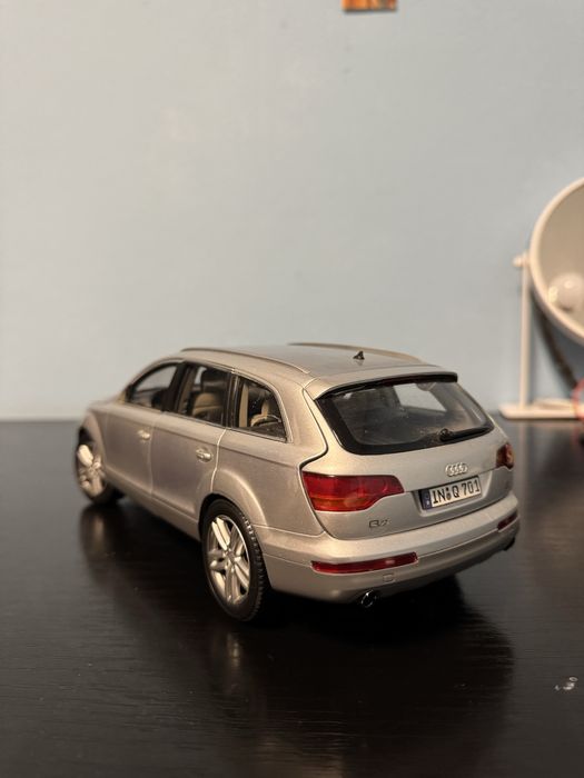 Vand macheta Audi Q7 Kyosho 1/18