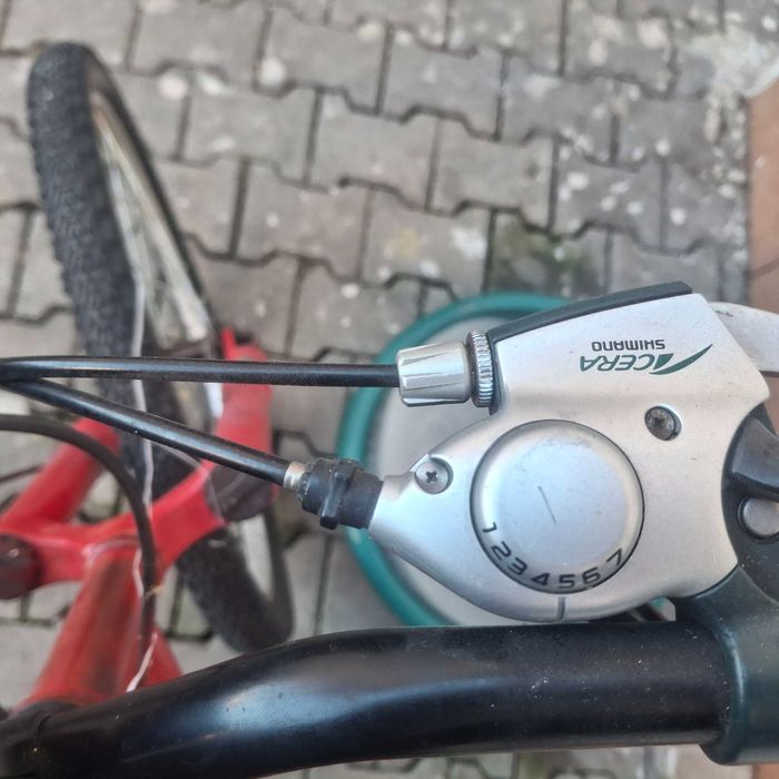 Vănd bicicleta în stare bună