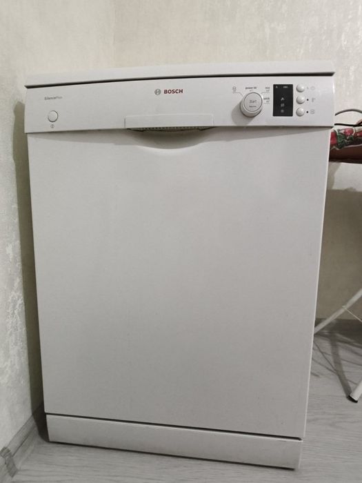 Посудомоечная машина BOSCH SMS43D02ME