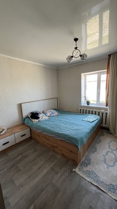 Үй сатамын 4 бөлмелі