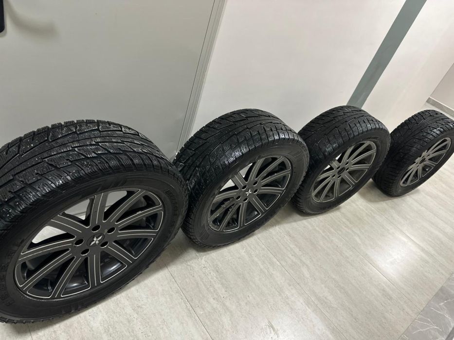 Продам комлект диск с шинами