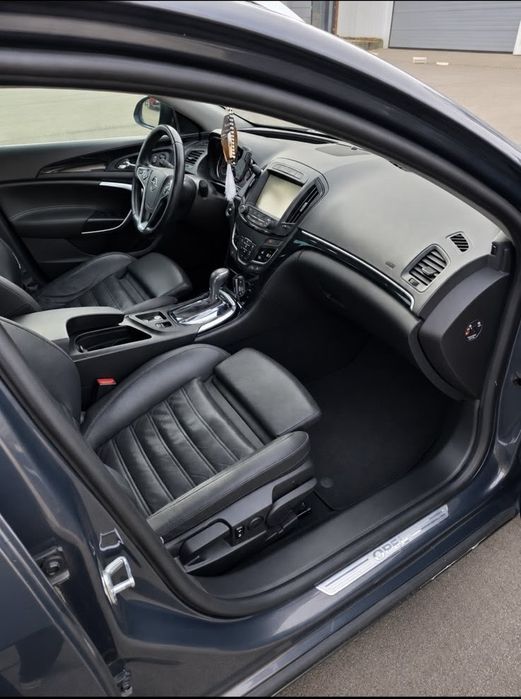 Vand Opel Insignia 2016 cu distributie si revizie efectuata