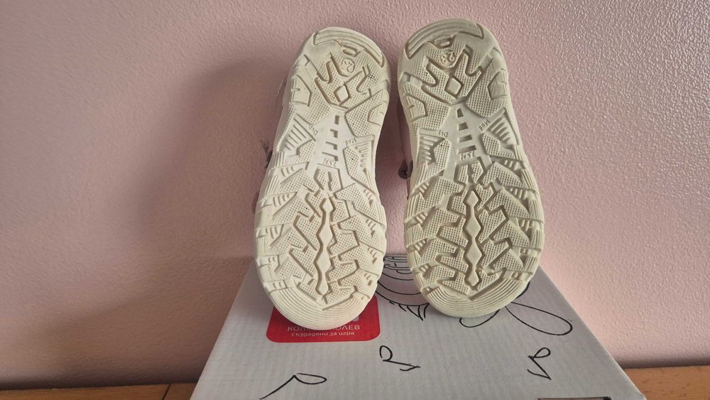 Детски кожени сандали 23 номер