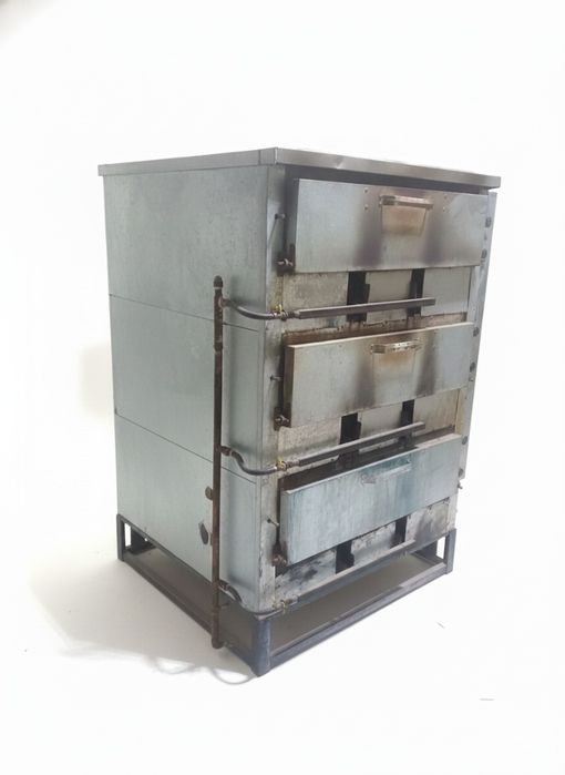 Профессионал газли ярусли печь (3 та секцияли) сотилади