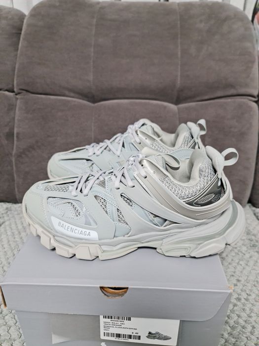Vând Adidași Balenciaga track gri