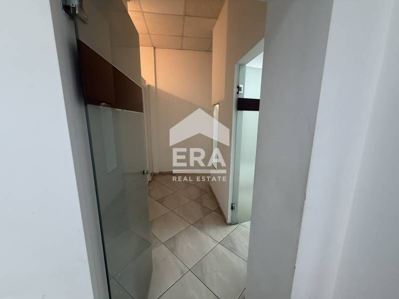 Търговско помещение/студио в жк ЛК Тракия град Варна