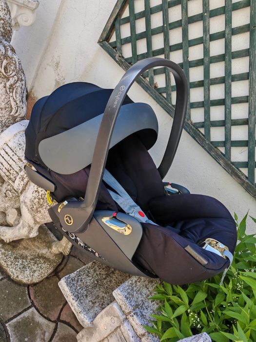 Scoica auto cybex wings by jeremy scott