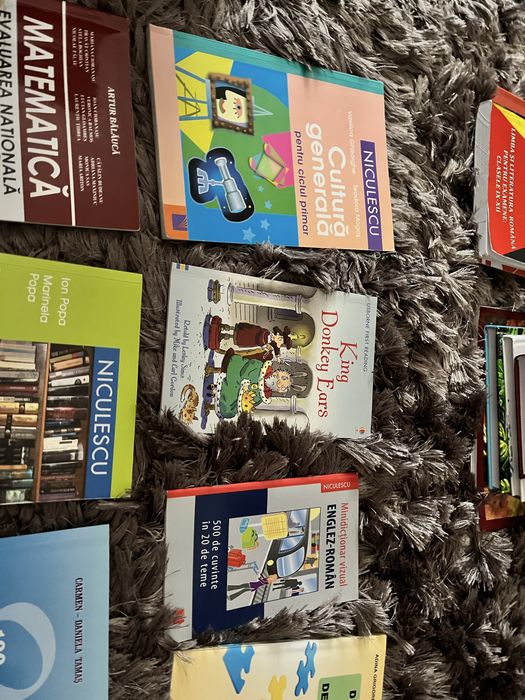 Set carti scolare ce se vand si separat