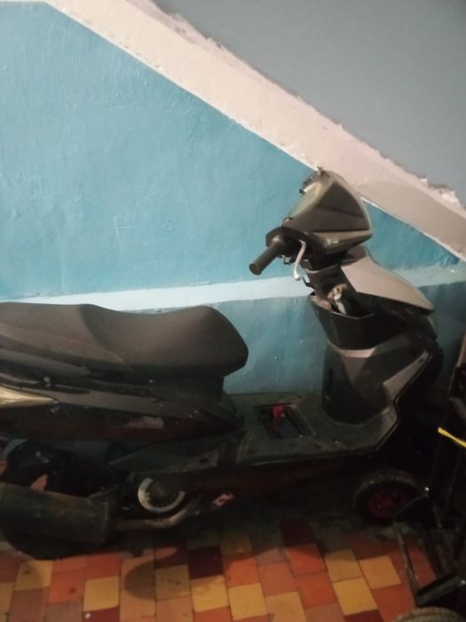 Продам мопед все вопросы по телефону