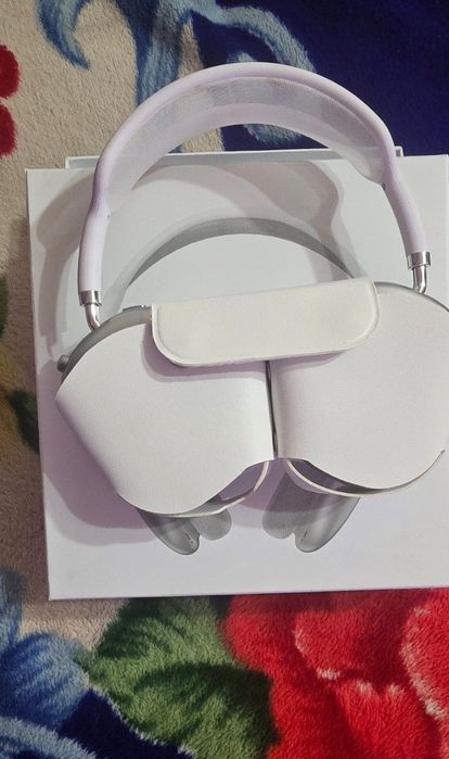 Продам AirPods Max