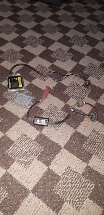 Ксенон блок сотилади