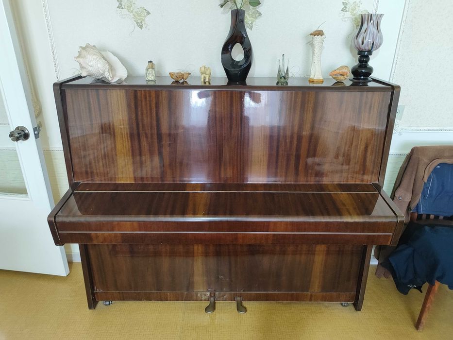 Продается пианино "Ласточка".