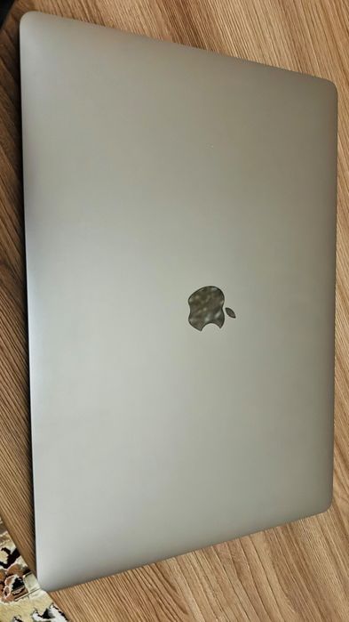 MacBook Pro 15 core i7 ram16Gb