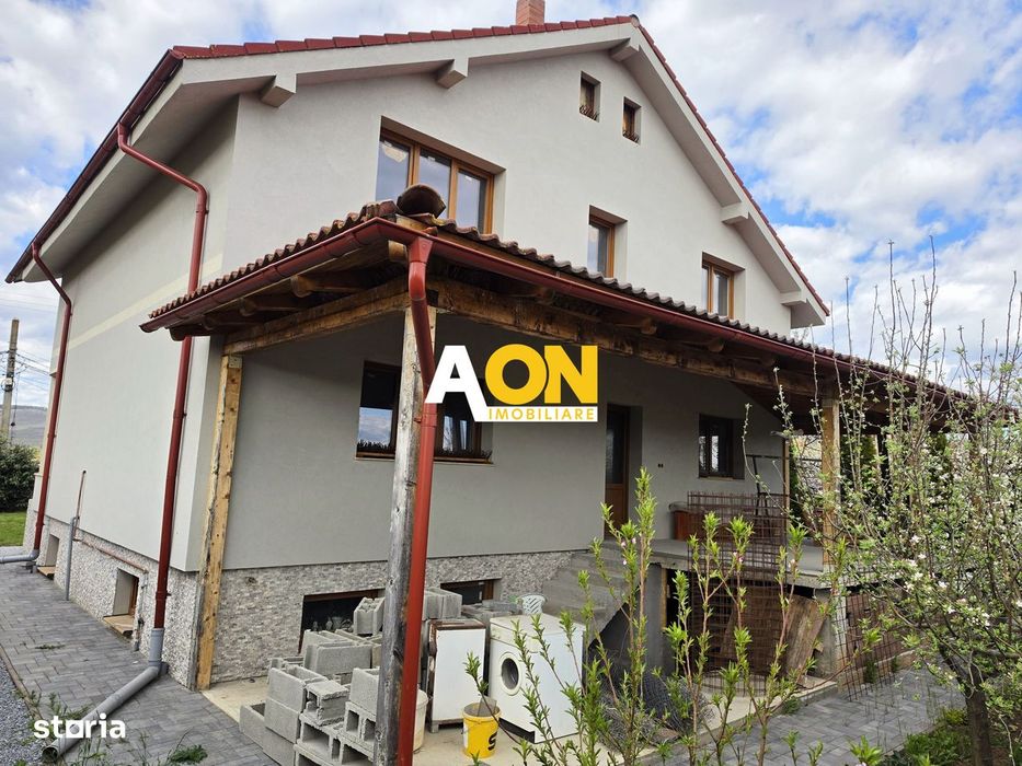 Casa semifinisata, 5 camere, 571 mp teren, Micesti