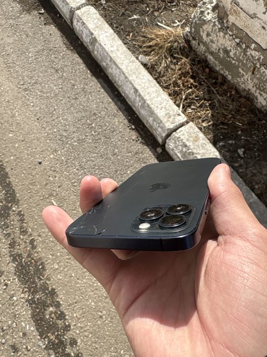 айфон X в корпусе 12