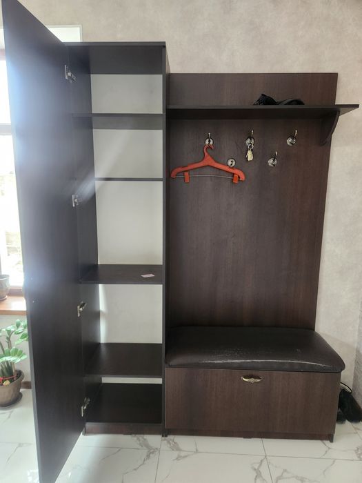 Продаём шкаф для прихожей