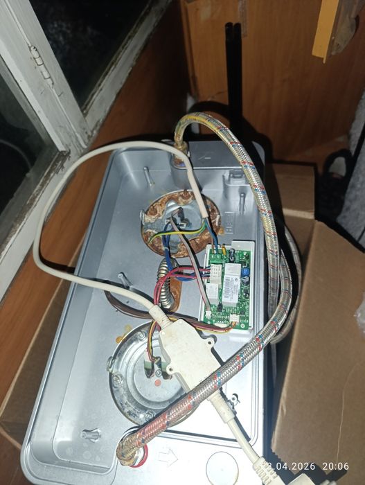 Продам титан по запчастям